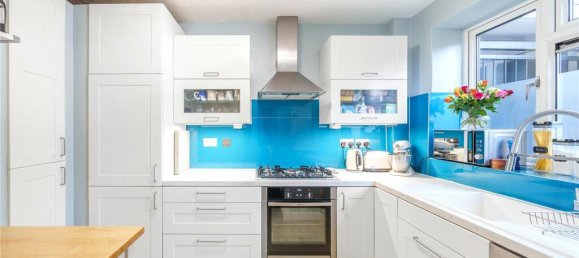 2 bedrooms Apartment in London, United Kingdom No. 12219 4