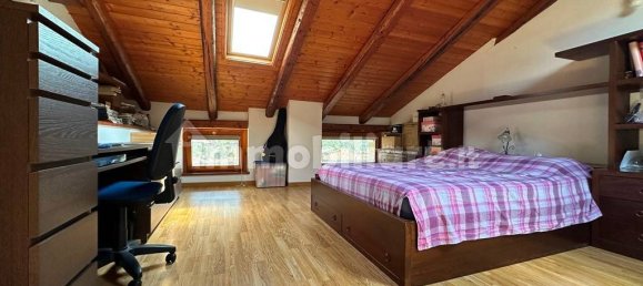 2 Schlafzimmer Wohnung in Valbrona, Italy, Nr. 378399 17