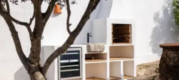 4 bedrooms Villa in Alicante, Spain No. 135757 3