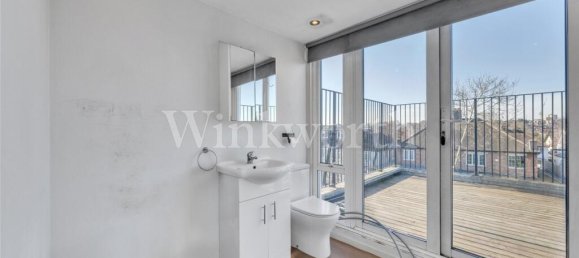 4 bedrooms House in London, United Kingdom No. 3665 11