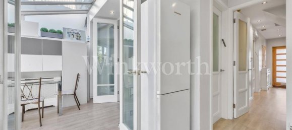 4 bedrooms House in London, United Kingdom No. 3665 12