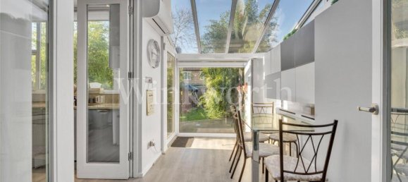 4 bedrooms House in London, United Kingdom No. 3665 3