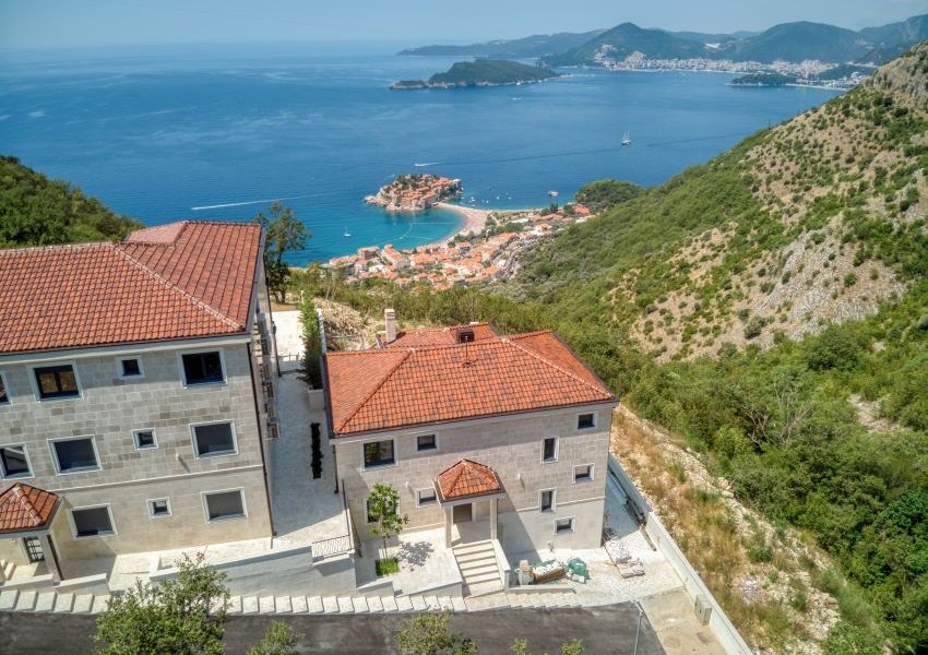 450m² Commercial property in Budva, Montenegro No. 5
