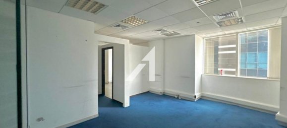 80m² Office in Dubai, UAE No. 107863 2
