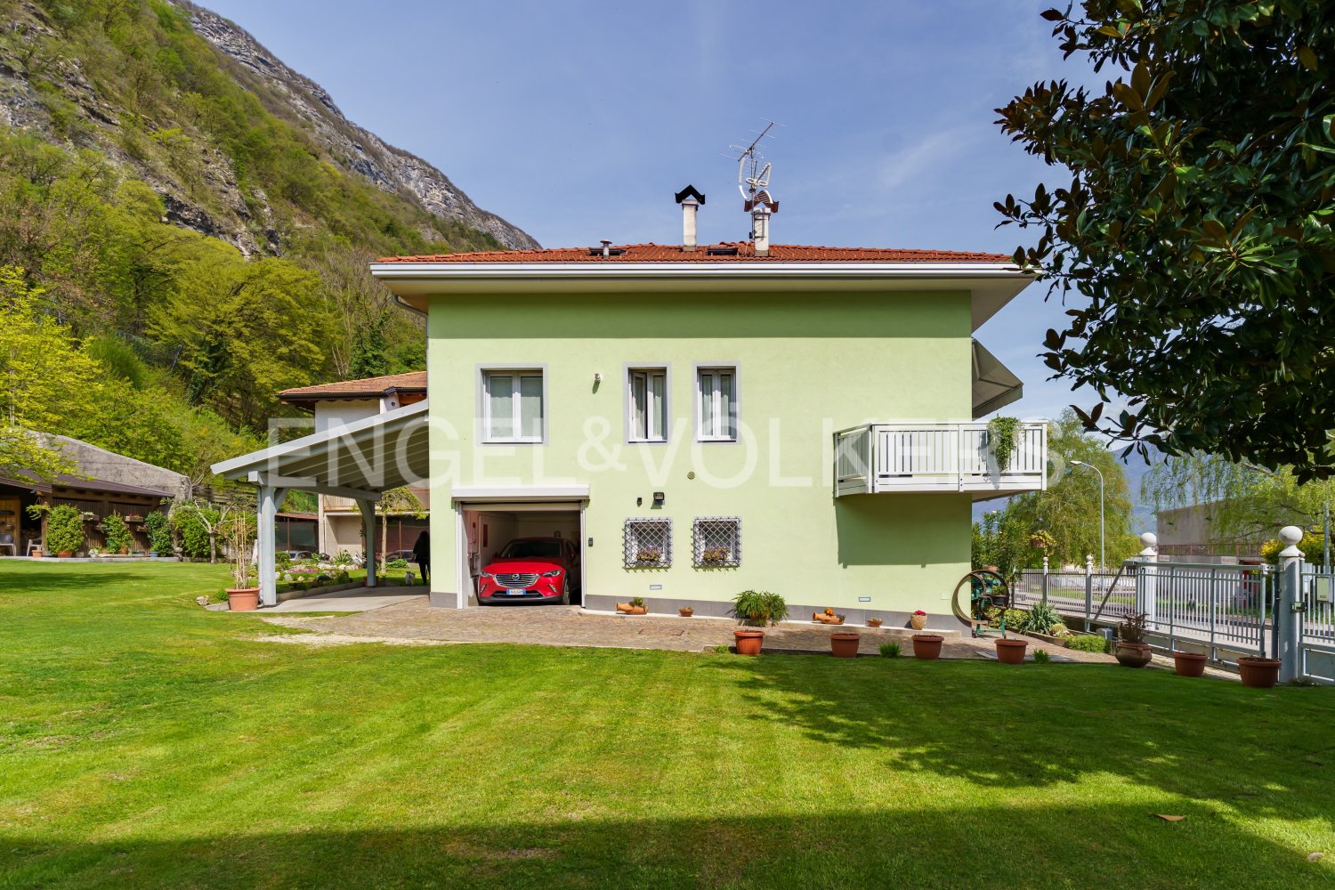 4 bedrooms House in Aldeno, Italy No. 107493