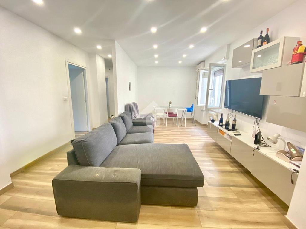 2 bedrooms Apartment in Rome, Italy No. 310101