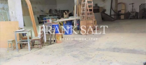 Склад 690м² в Аттард, Мальта № 12167 2