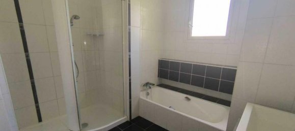 Casa de 4 dormitorios en Pompignan, France No. 192214 4