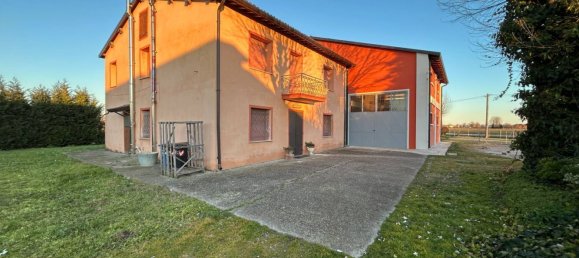 5-Zimmer Villa in Mirandola, Italy, Nr. 112661 5