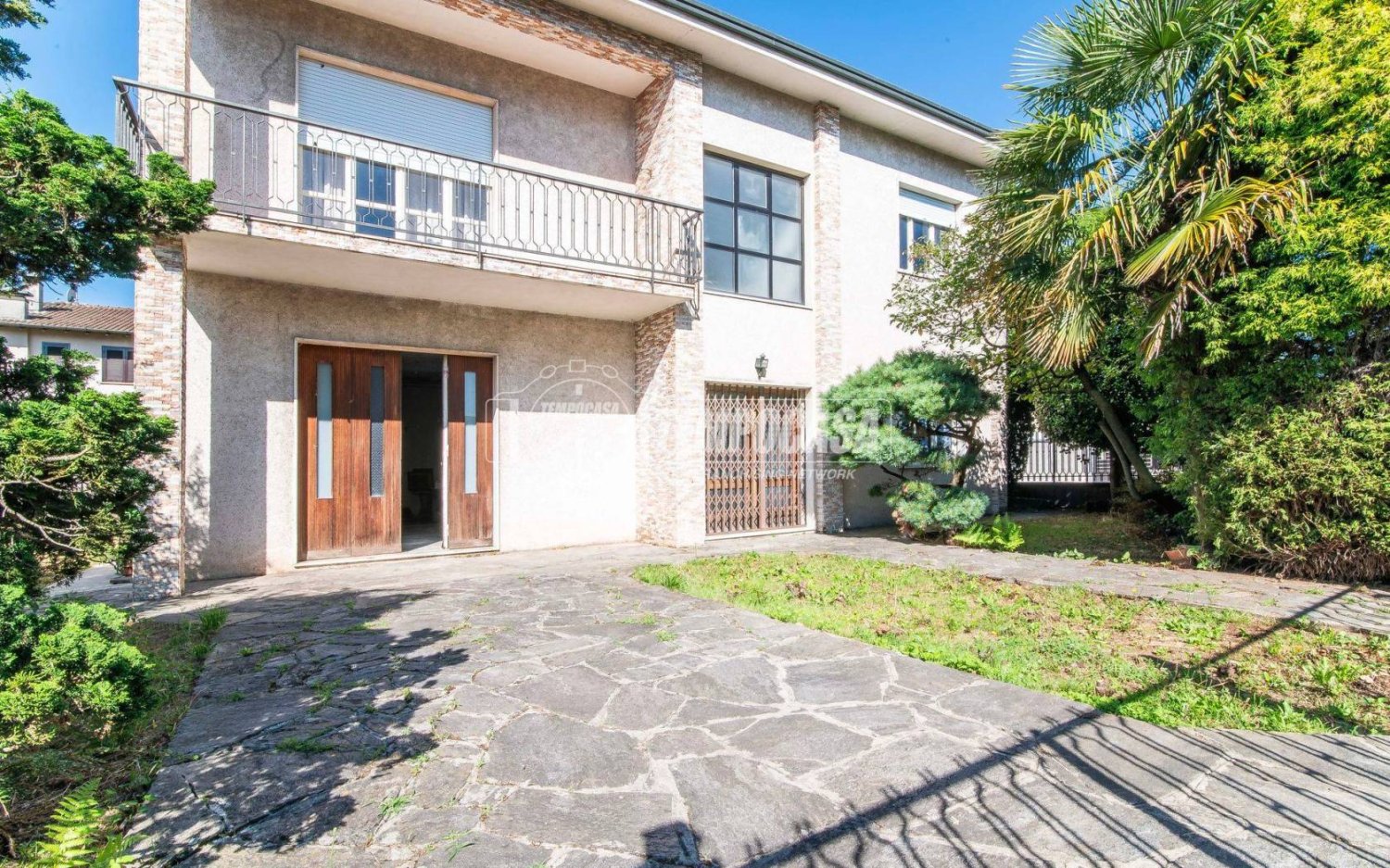 2 bedrooms Villa in Gorla Minore, Italy No. 275275