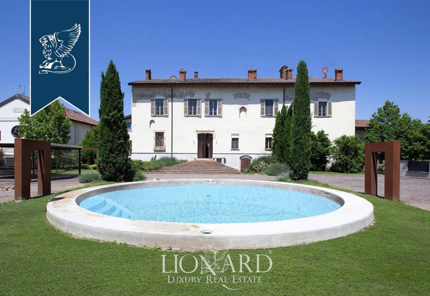 10 bedrooms Villa in San Genesio ed Uniti, Italy No. 373988