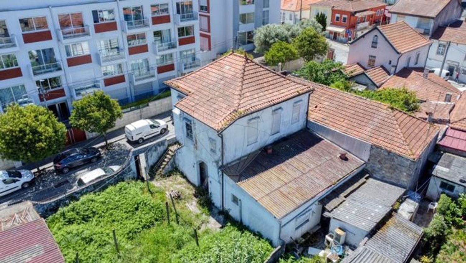 Terrain à Vila Nova de Gaia, Portugal 450m² No. 157830