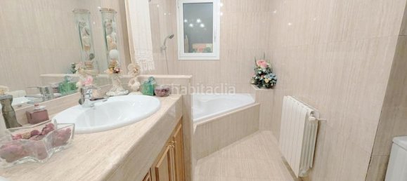 3 bedrooms Apartment in Sants-Montjuic, Spain No. 173693 19