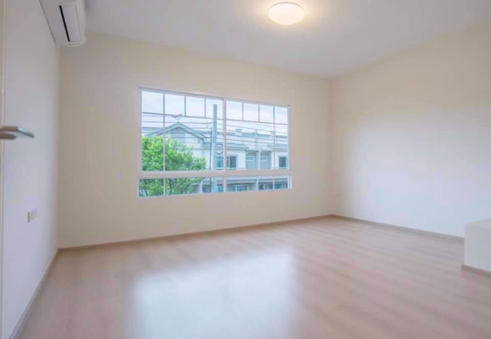 Casa T3 em Bang Kaeo, Thailand N.º 9886