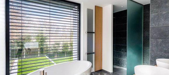 5 bedrooms House in Ville-d'Avray, France No. 181614 21