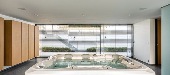 5 bedrooms House in Ville-d'Avray, France No. 181614 18