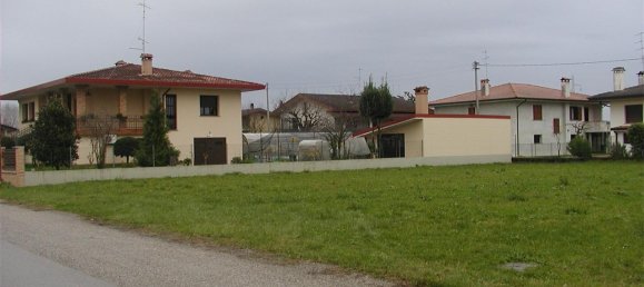 Terreno de 1 habitación en Pordenone, Italy No. 125388 2