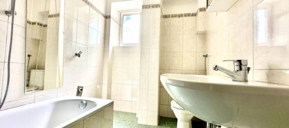 2-salle Appartement à Eggenberg, Austria No. 127084 7