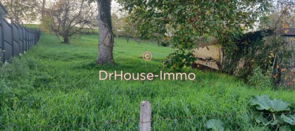 1215m² Land in Pierreville, France No. 48010 6