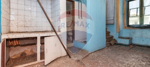 272m² Building in Setubal, Portugal No. 54460 23