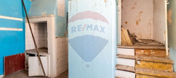 272m² Building in Setubal, Portugal No. 54460 25