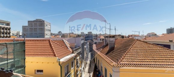 272m² Building in Setubal, Portugal No. 54460 32