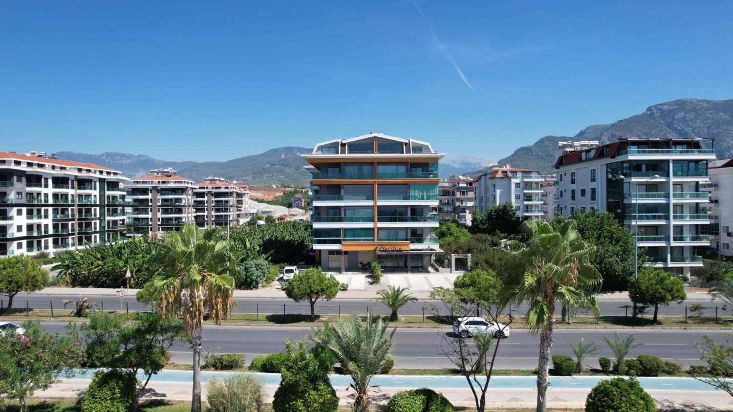 303m² Commercial property in Alanya, Turkey No. 22522