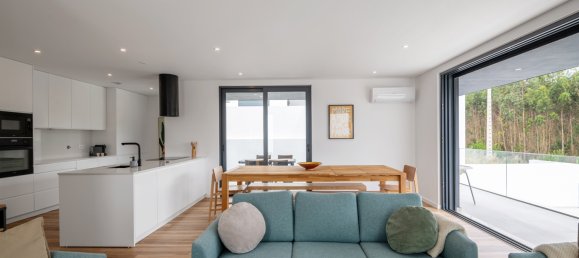 4 bedrooms Villa in Atouguia da Baleia, Portugal No. 105547 2