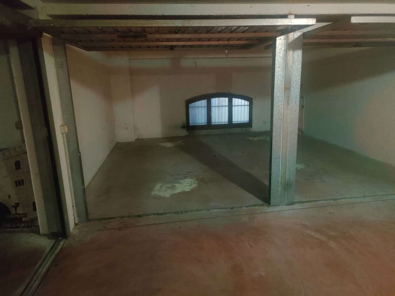 Garage à Fabriano, Italy 20m² No. 279399