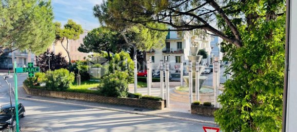 5 rooms Apartment in Pescara, Italy No. 28342 7