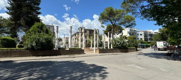 5 rooms Apartment in Pescara, Italy No. 28342 12