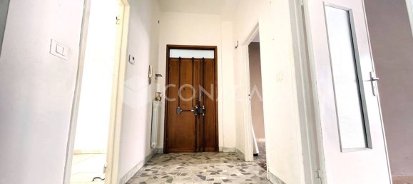 5 rooms Apartment in Pescara, Italy No. 28342 14