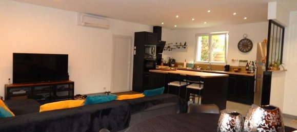 Casa de 3 dormitorios en Saran, France No. 250162 3