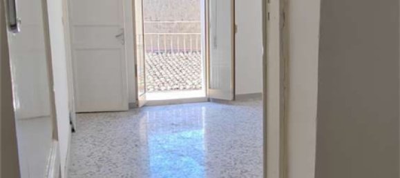 Casa de 10 habitaciónes en Ragusa, Italy No. 74759 8