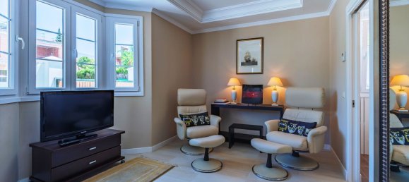 7 bedrooms Villa in Marbella Golden Mile, Spain No. 2973 16