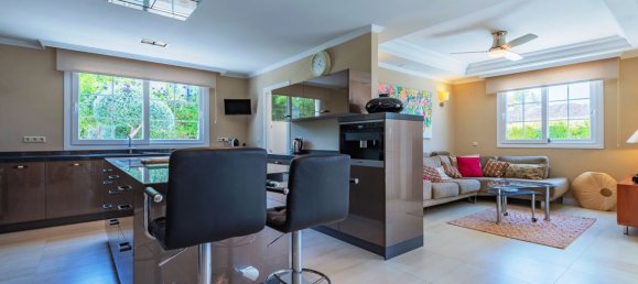 7 bedrooms Villa in Marbella Golden Mile, Spain No. 2973 19