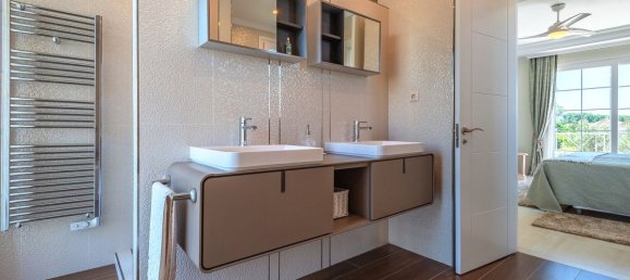 7 bedrooms Villa in Marbella Golden Mile, Spain No. 2973 14