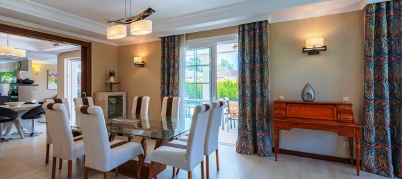 7 bedrooms Villa in Marbella Golden Mile, Spain No. 2973 23