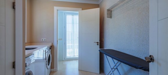 7 bedrooms Villa in Marbella Golden Mile, Spain No. 2973 21