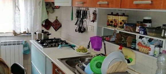 4-salle Appartement à Rome, Italy No. 14997 8