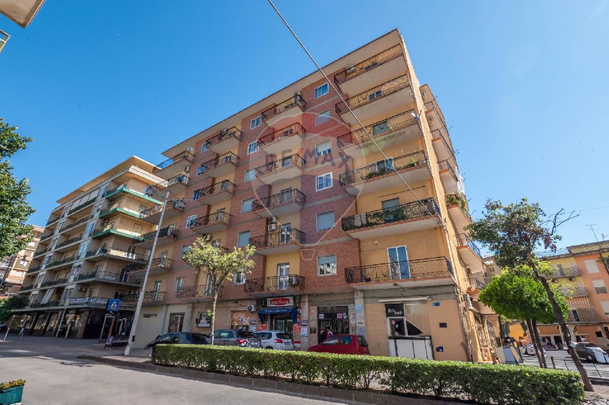 Apartamento T3 em Caltagirone, Italy N.º 275800