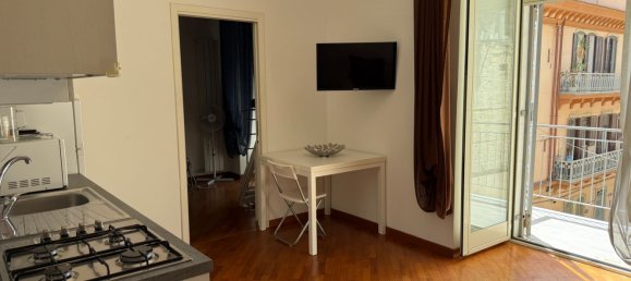 Apartamento de 4 dormitorios en Naples, Italy No. 314010 20
