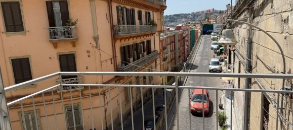 Apartamento de 4 dormitorios en Naples, Italy No. 314010 12