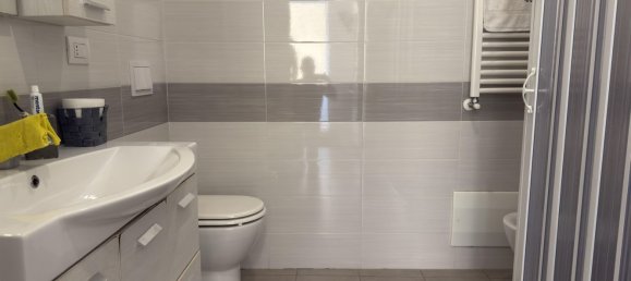 Apartamento de 4 dormitorios en Naples, Italy No. 314010 3