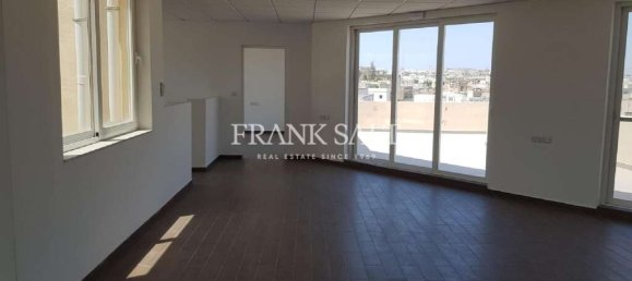 150m² Office in Birkirkara, Malta No. 12992 2