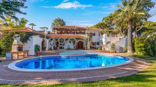 4 bedrooms Villa in Almancil, Portugal No. 126219