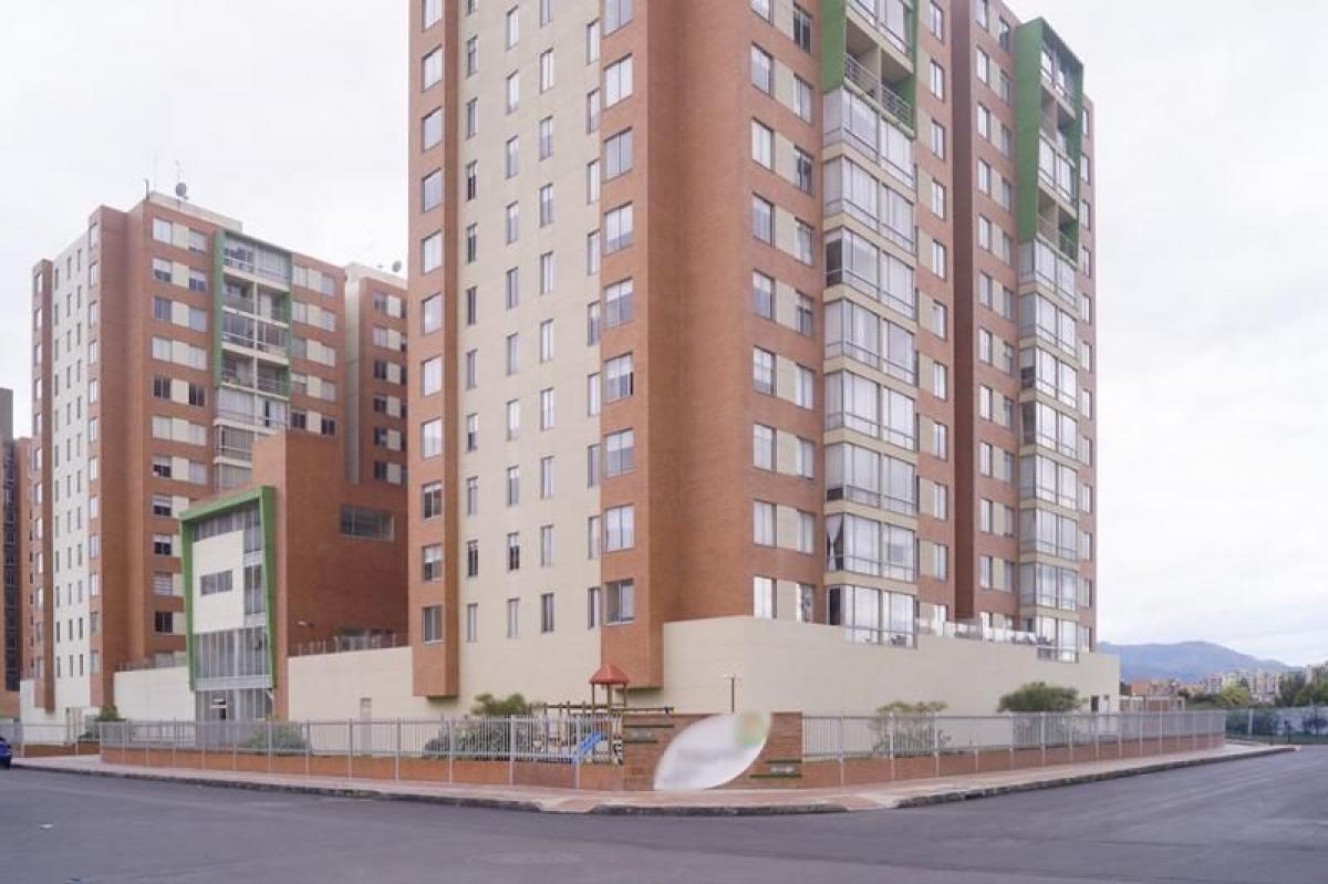 3 bedrooms House in Bogota, Colombia No. 10948