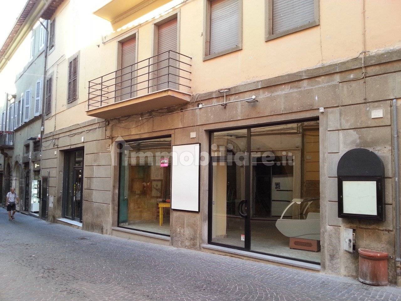 5 rooms Commercial property in Viterbo, Italy No. 348377