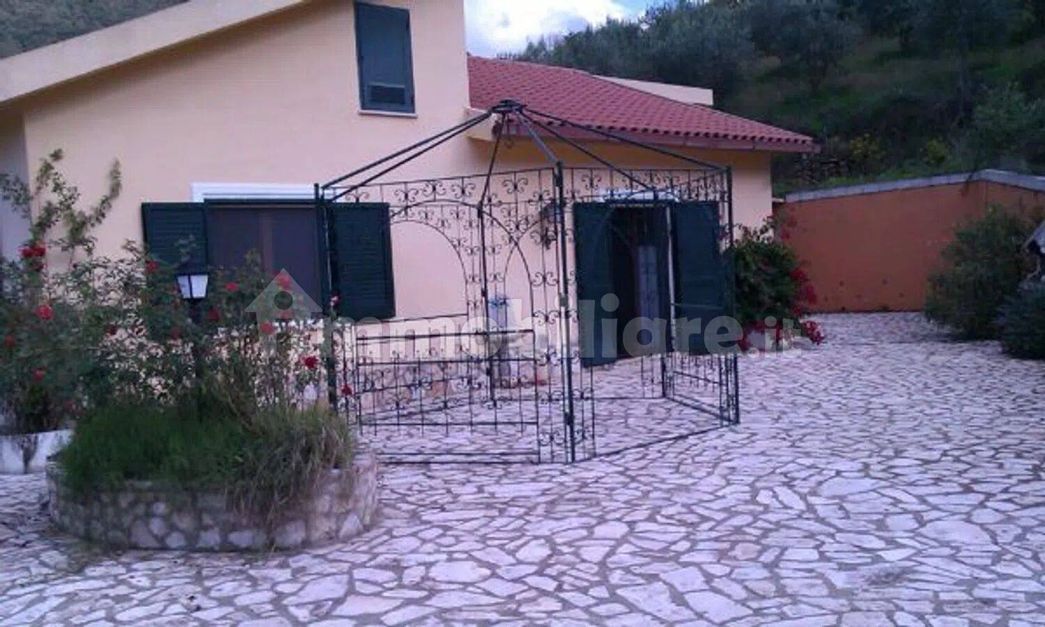 8 bedrooms Villa in Orsomarso, Italy No. 343649