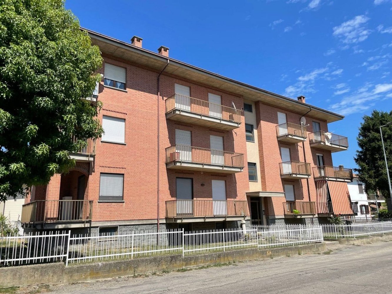 3 rooms Apartment in Neive, Italy No. 308072